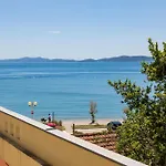 尼科酒店 4* 扎达尔