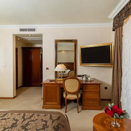 Hotell Niko 4*
